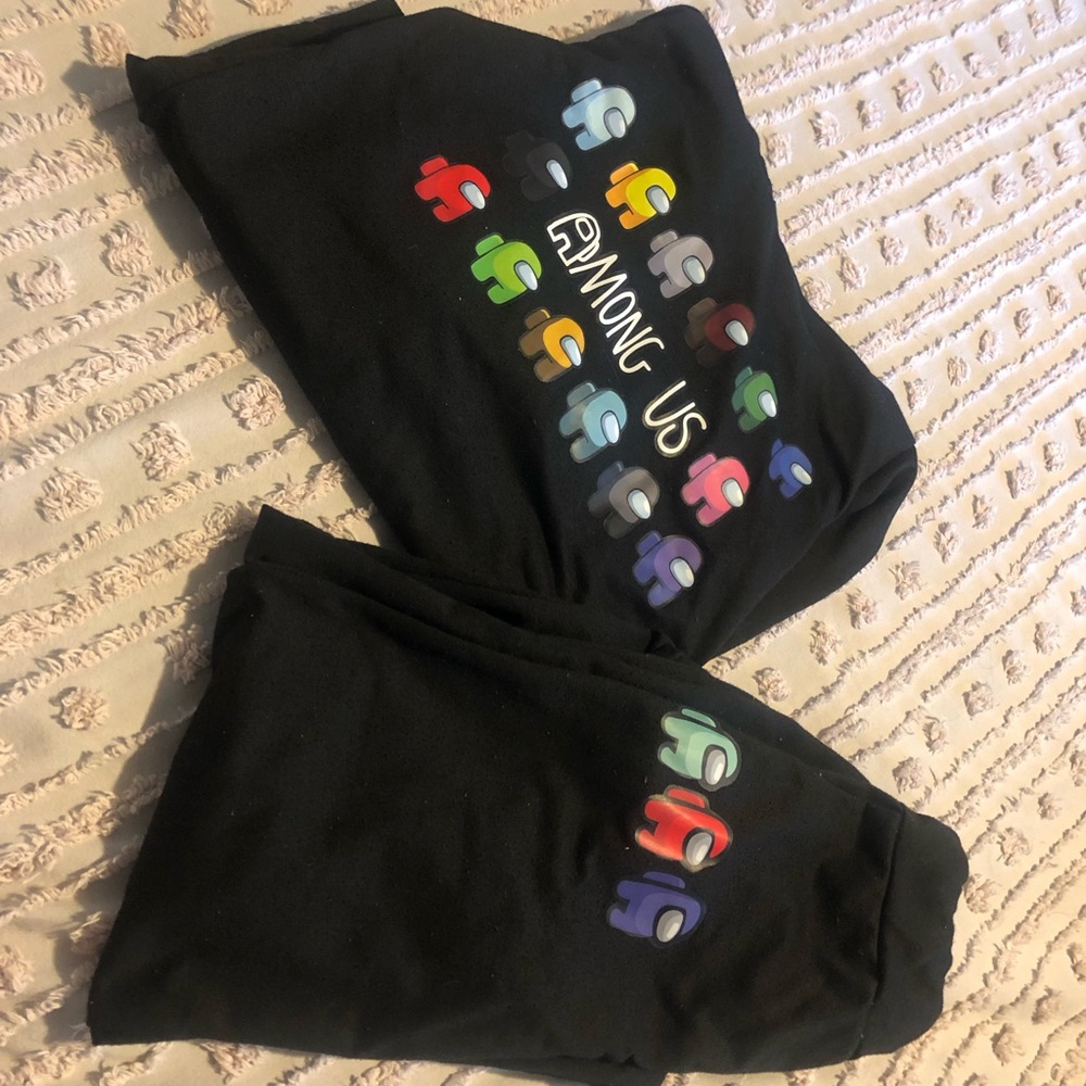 “among us” jogger set